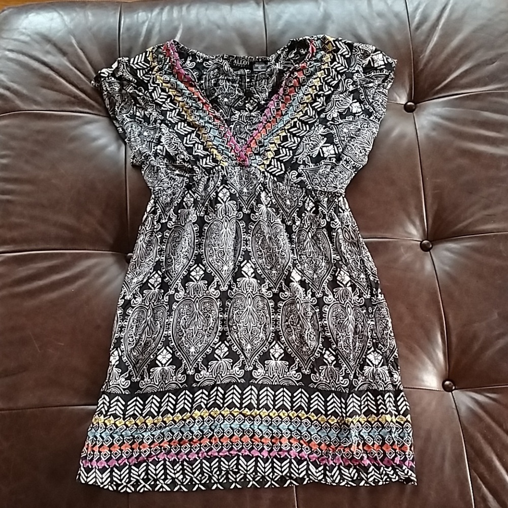 Like new* Alloy boho tribal print dress